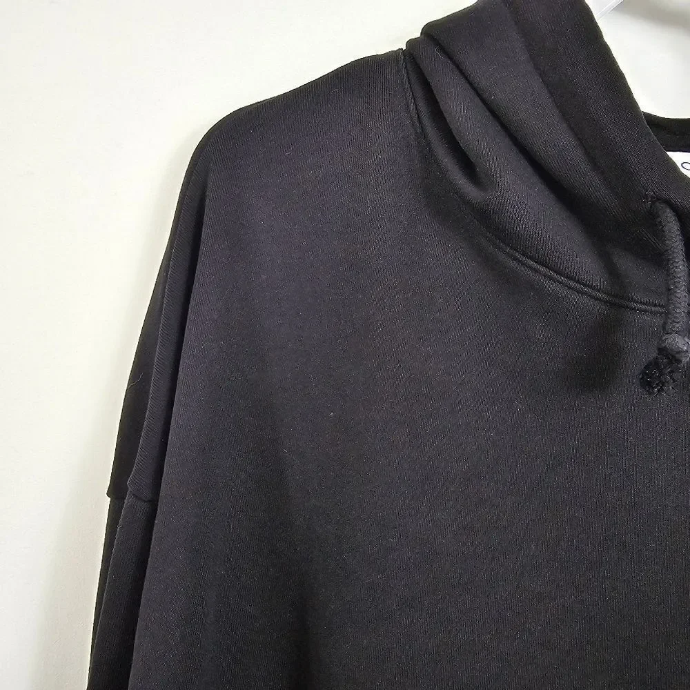 Outdoor Voices Oversized Pullover Hoodie Sweatshirt in Black - Size M